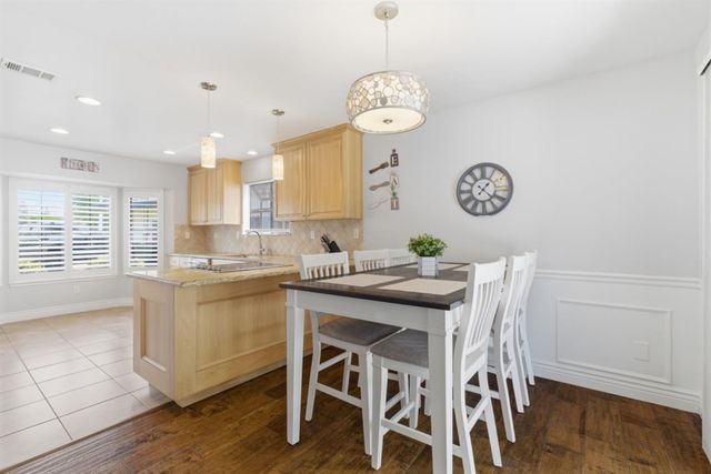 641 Lyndhurst Ave, Roseville, CA 95678