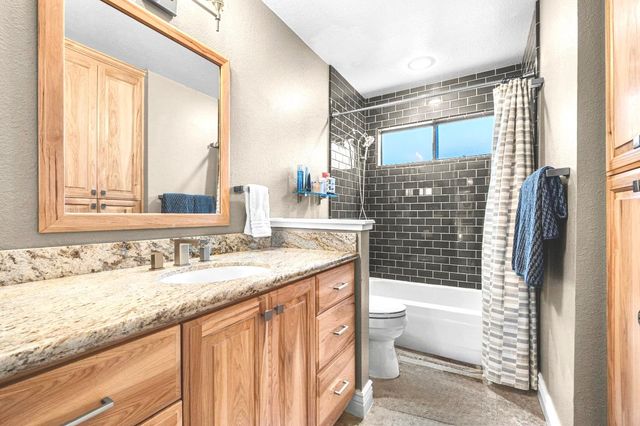 641 Lyndhurst Ave, Roseville, CA 95678