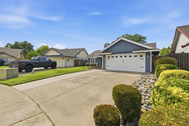 641 Lyndhurst Ave, Roseville, CA 95678