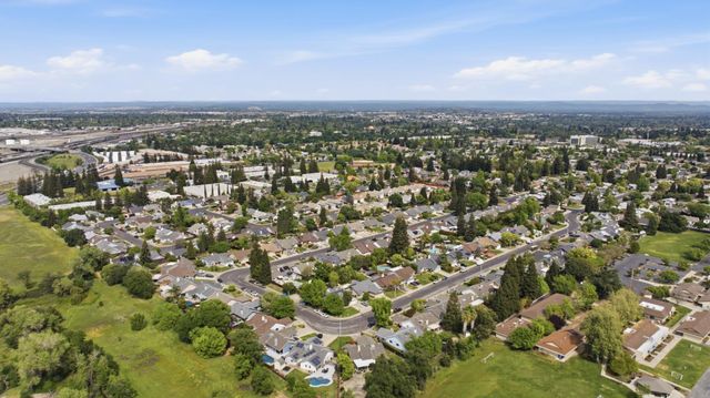 641 Lyndhurst Ave, Roseville, CA 95678