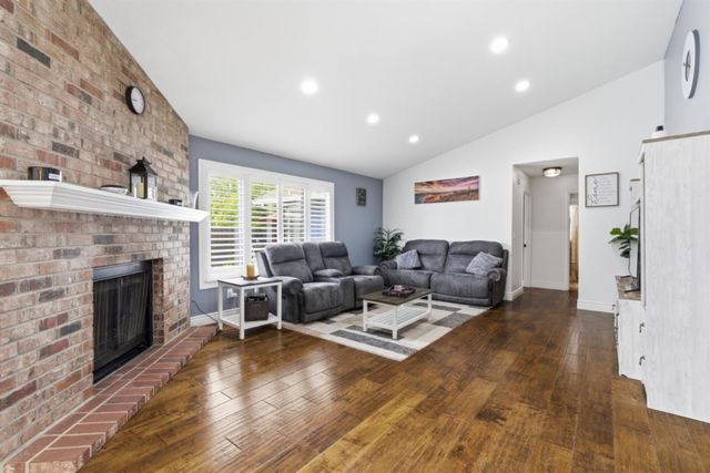 641 Lyndhurst Ave, Roseville, CA 95678