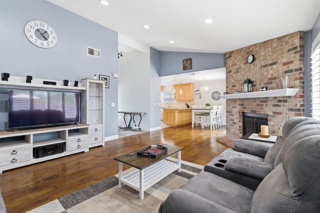 641 Lyndhurst Ave, Roseville, CA 95678