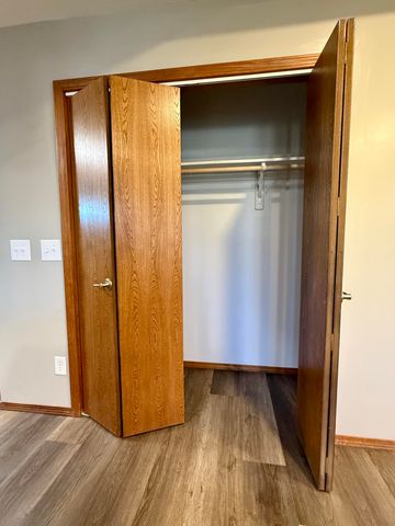 401 S West Avenue, Republic, MO 65738