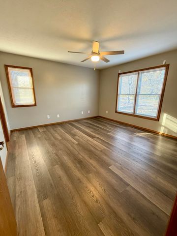 401 S West Avenue, Republic, MO 65738