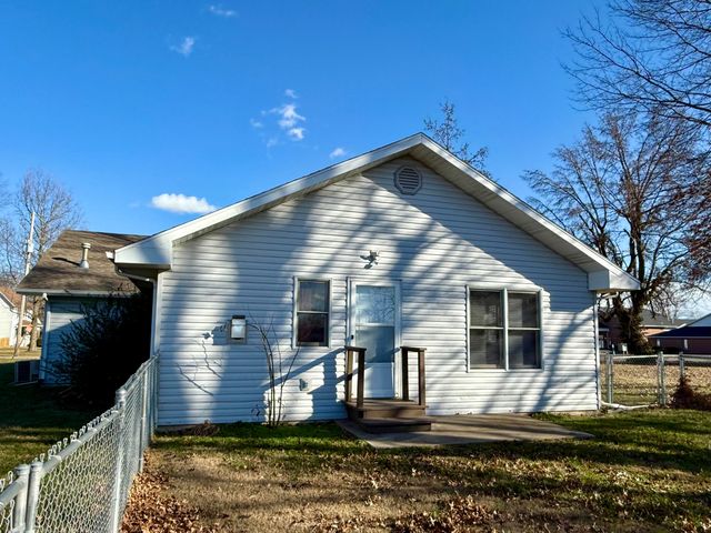401 S West Avenue, Republic, MO 65738