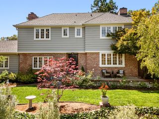 2835 Hillside Drive, Burlingame, CA 94010