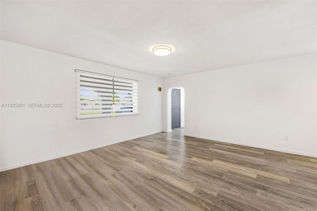 5425 SW 112th Ave, Miami, FL 33165