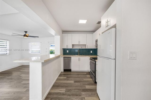 5425 SW 112th Ave, Miami, FL 33165