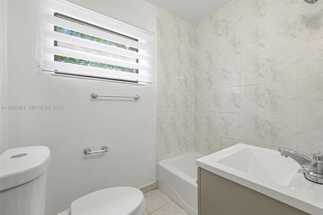 5425 SW 112th Ave, Miami, FL 33165