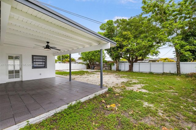 5425 SW 112th Ave, Miami, FL 33165