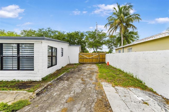 5425 SW 112th Ave, Miami, FL 33165