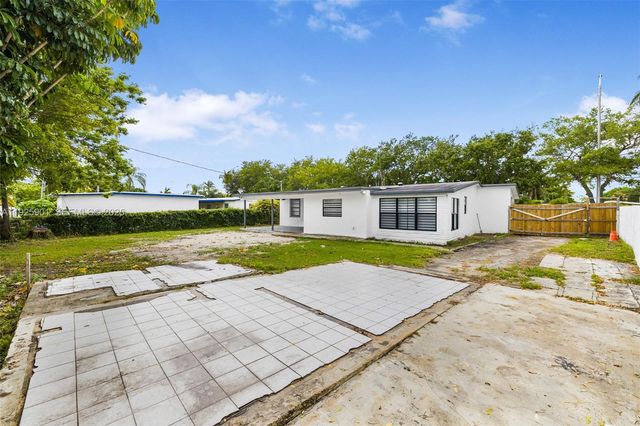 5425 SW 112th Ave, Miami, FL 33165