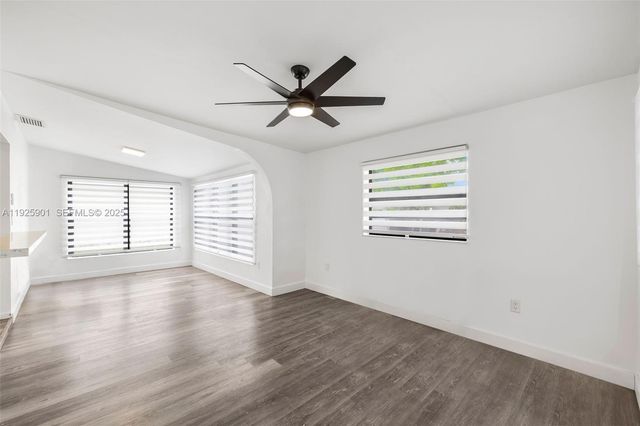 5425 SW 112th Ave, Miami, FL 33165