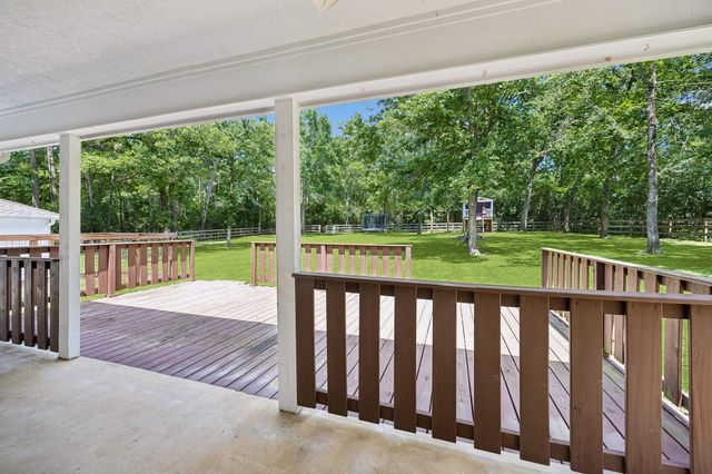 40602 Desota Road, Magnolia, TX 77354