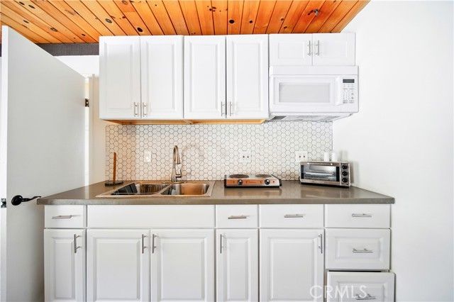 521 Baseline Road, La Verne, CA 91750