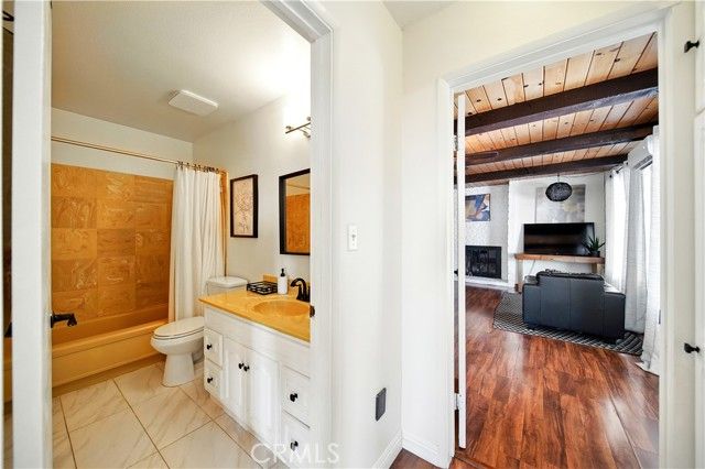 521 Baseline Road, La Verne, CA 91750