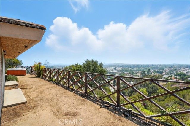 521 Baseline Road, La Verne, CA 91750