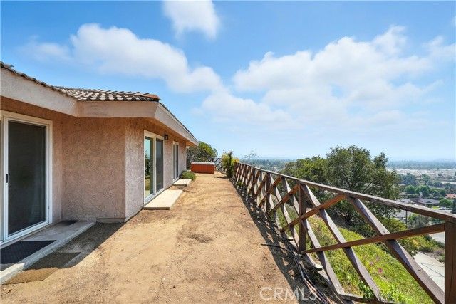 521 Baseline Road, La Verne, CA 91750