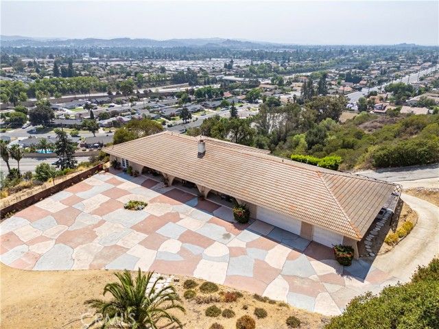 521 Baseline Road, La Verne, CA 91750