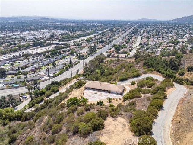 521 Baseline Road, La Verne, CA 91750