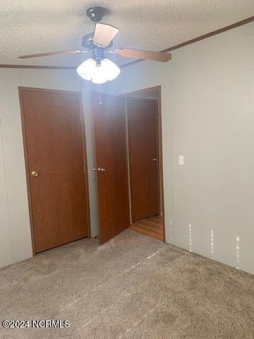 1674 White Oak River Road, Maysville, NC 28555