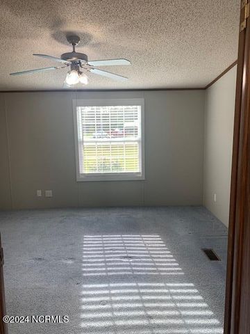 1674 White Oak River Road, Maysville, NC 28555