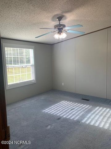 1674 White Oak River Road, Maysville, NC 28555