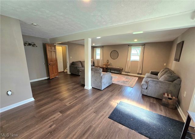 11162 Northwood Avenue NE, Bolivar, OH 44612