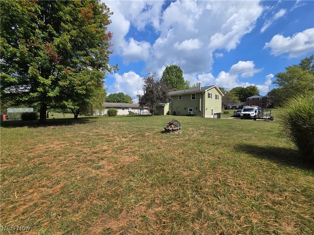 11162 Northwood Avenue NE, Bolivar, OH 44612