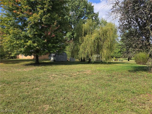 11162 Northwood Avenue NE, Bolivar, OH 44612