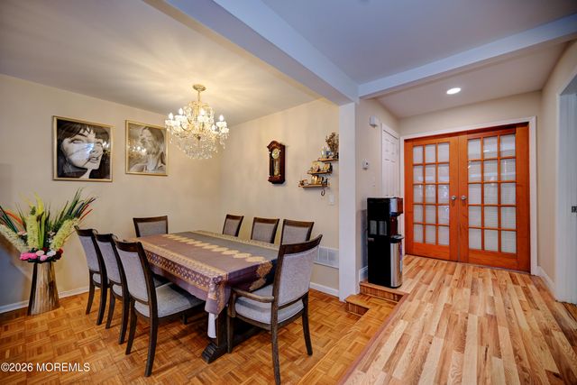 22 Borelle Square, Parlin, NJ 08859