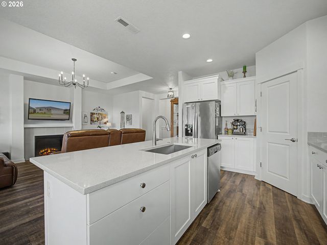 245 Ne HILL Way, Estacada, OR 97023