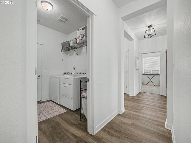 245 Ne HILL Way, Estacada, OR 97023