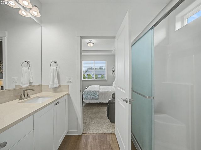 245 Ne HILL Way, Estacada, OR 97023