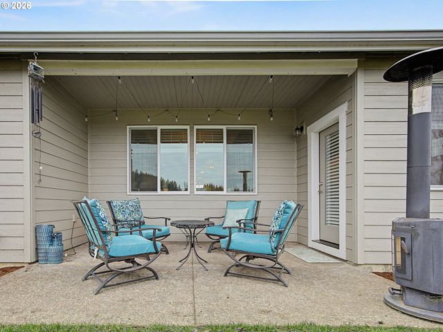 245 Ne HILL Way, Estacada, OR 97023