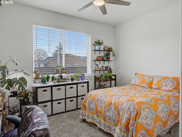 245 Ne HILL Way, Estacada, OR 97023