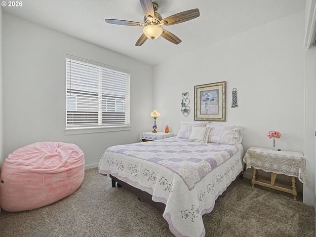 245 Ne HILL Way, Estacada, OR 97023