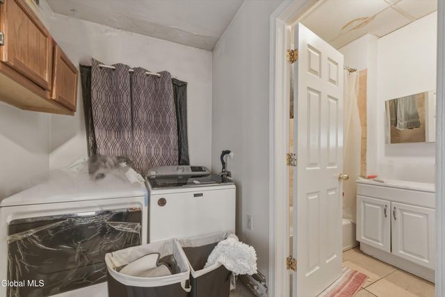 52 Park Avenue, Albany, NY 12202
