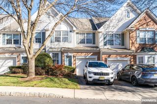 127 Stratford Drive 1028, Nutley, NJ 07110