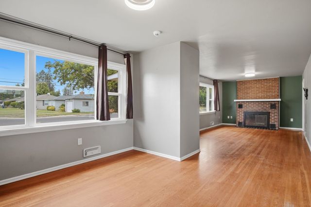 5728 N Atlantic St, Spokane, WA 99205