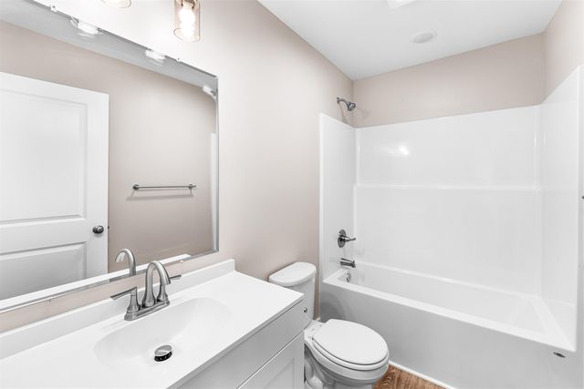 2755 Amelia Lane, Salina, KS 67401