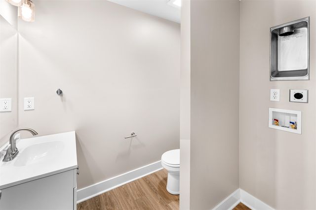 2755 Amelia Lane, Salina, KS 67401