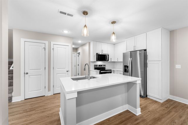 2755 Amelia Lane, Salina, KS 67401