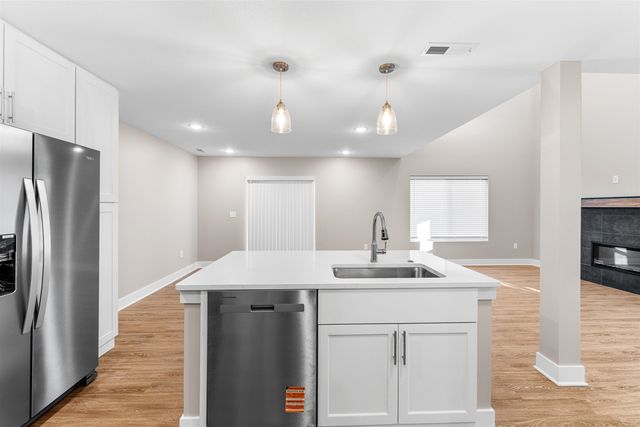 2755 Amelia Lane, Salina, KS 67401