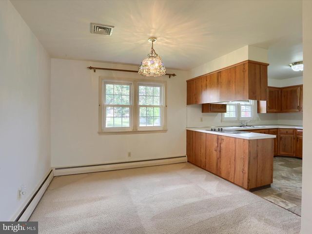 107 CENTERFIELD DR, Harrisburg, PA 17112