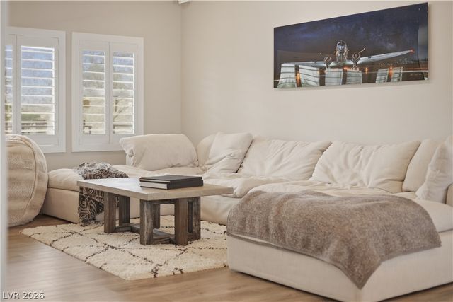 8609 Calla Lily Court, Las Vegas, NV 89139