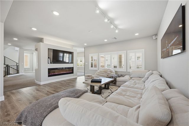 8609 Calla Lily Court, Las Vegas, NV 89139