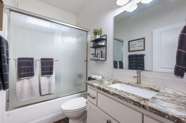 56253 Marsh Hawk Road, Bend, OR 97707