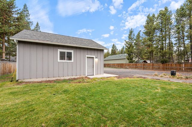 56253 Marsh Hawk Road, Bend, OR 97707