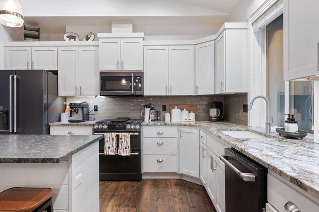 56253 Marsh Hawk Road, Bend, OR 97707